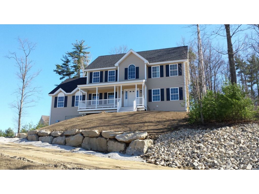 27 Post Road Hooksett, NH 03106 - Photo 1 of 10