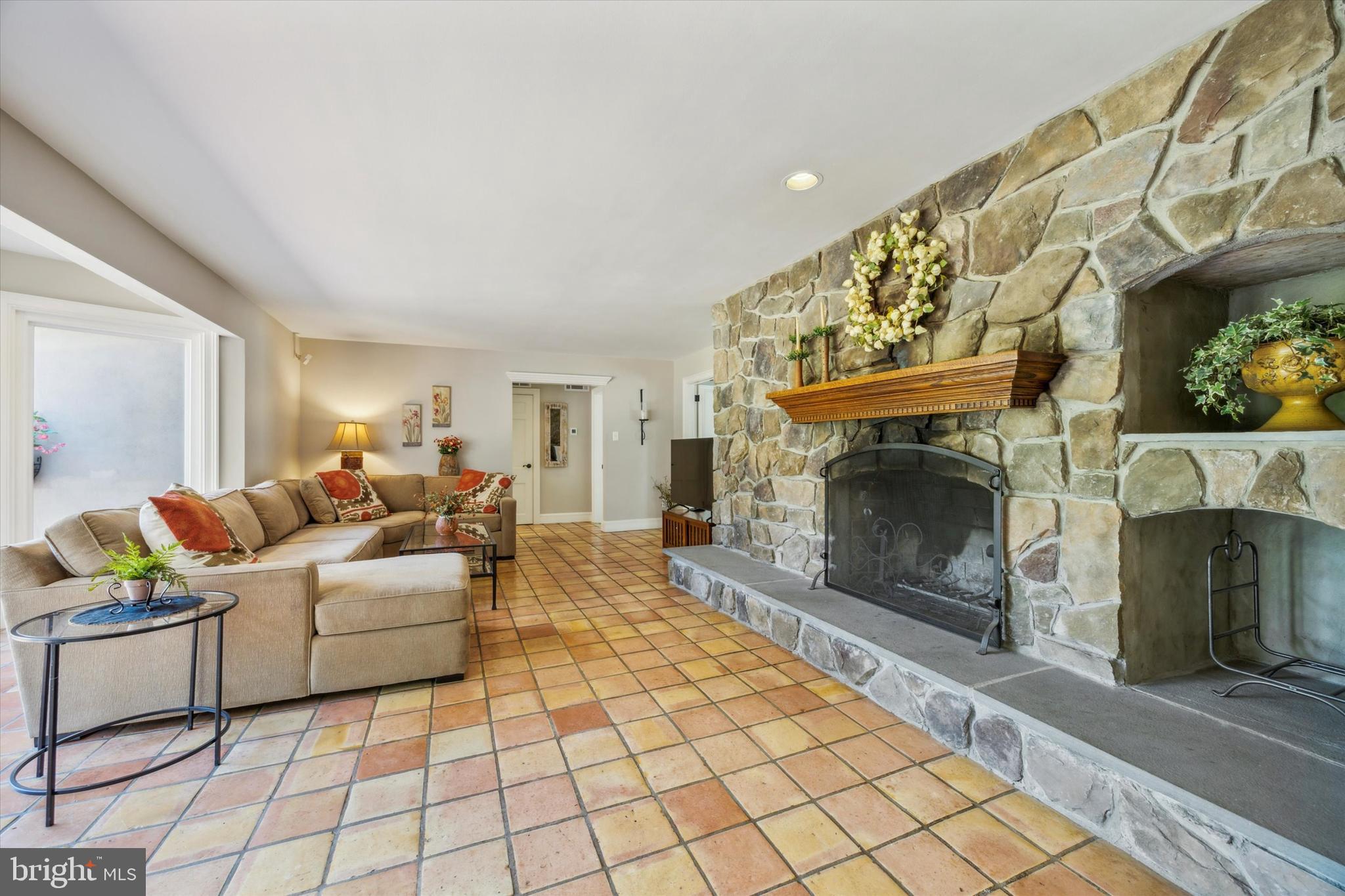 4489 McNeil Road Doylestown, PA 18902 - Photo 17 of 60