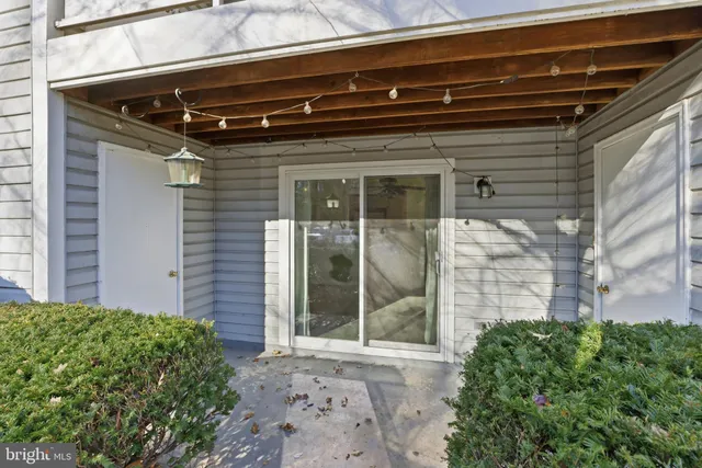 $240,000 | 12309 Silvergate Way, Unit 908D, Germantown, MD 20874