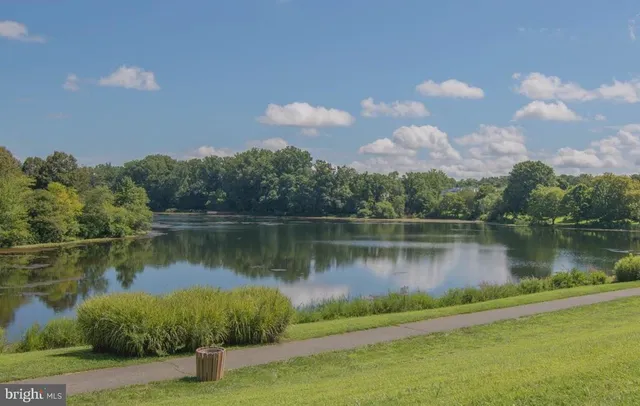 $240,000 | 12309 Silvergate Way, Unit 908D, Germantown, MD 20874