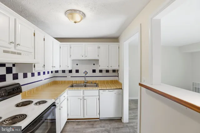 $240,000 | 12309 Silvergate Way, Unit 908D, Germantown, MD 20874