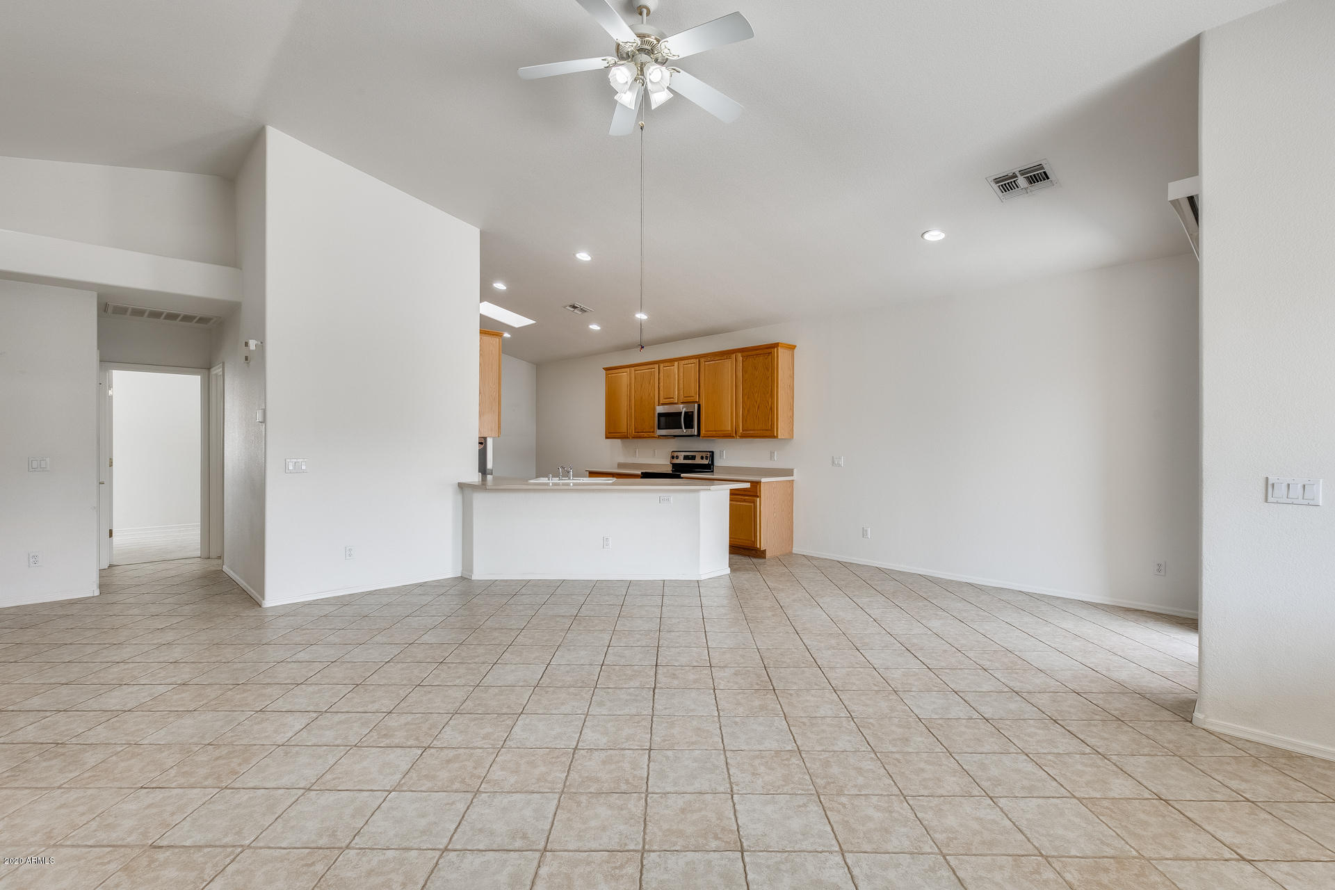 3309 East Fremont Road Phoenix, AZ 85042 - Photo 10 of 33 Gallery Image 10