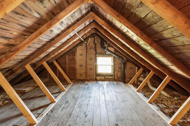 $179,000 | 926 Dove Street, Oshkosh, WI 54902