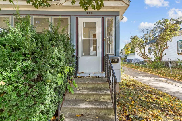 $179,000 | 926 Dove Street, Oshkosh, WI 54902