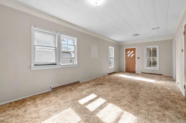 $179,000 | 926 Dove Street, Oshkosh, WI 54902