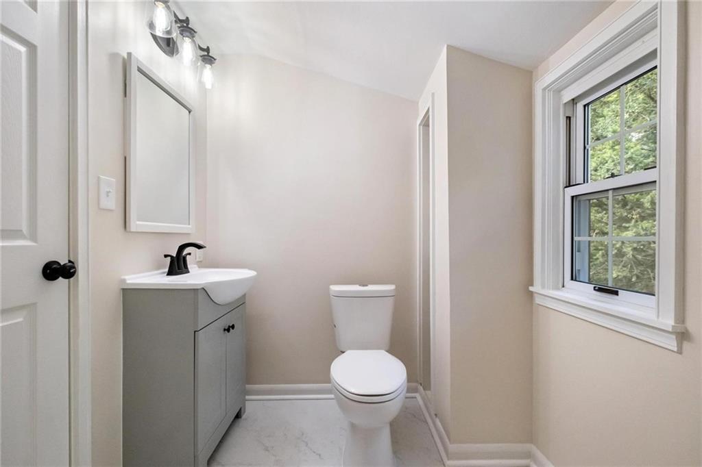 159 Idlewood Road Pittsburgh, PA 15235 - Photo 24 of 28 Gallery Image 24