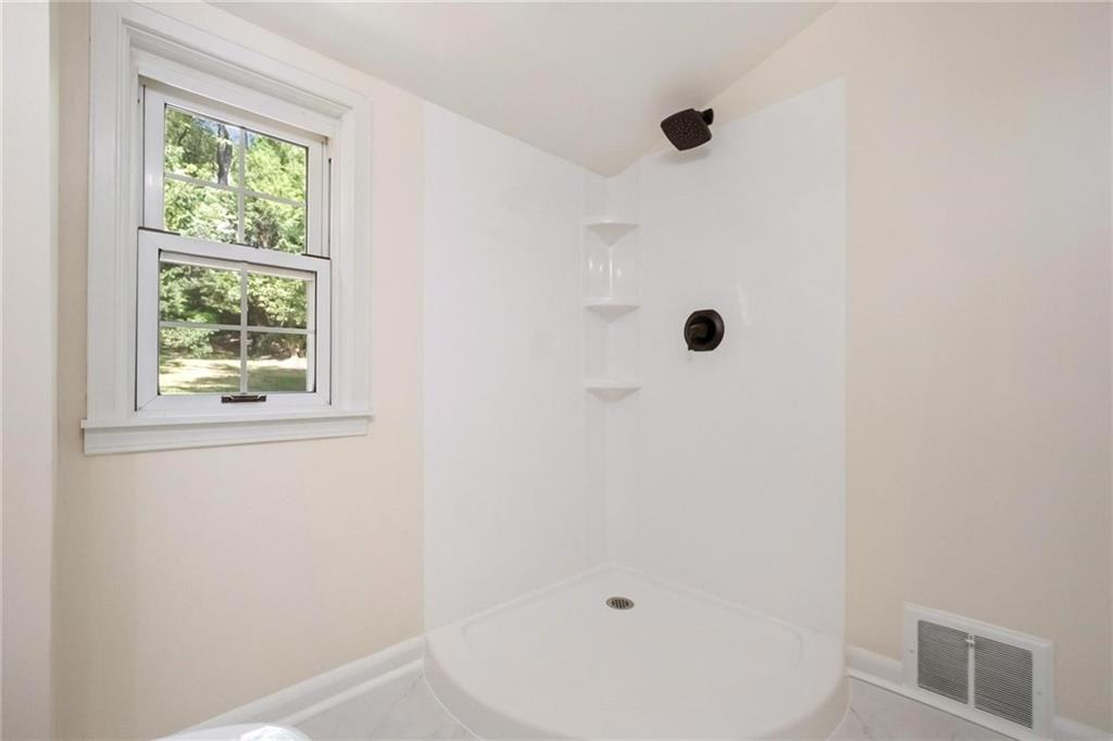 159 Idlewood Road Pittsburgh, PA 15235 - Photo 25 of 28 Gallery Image 25