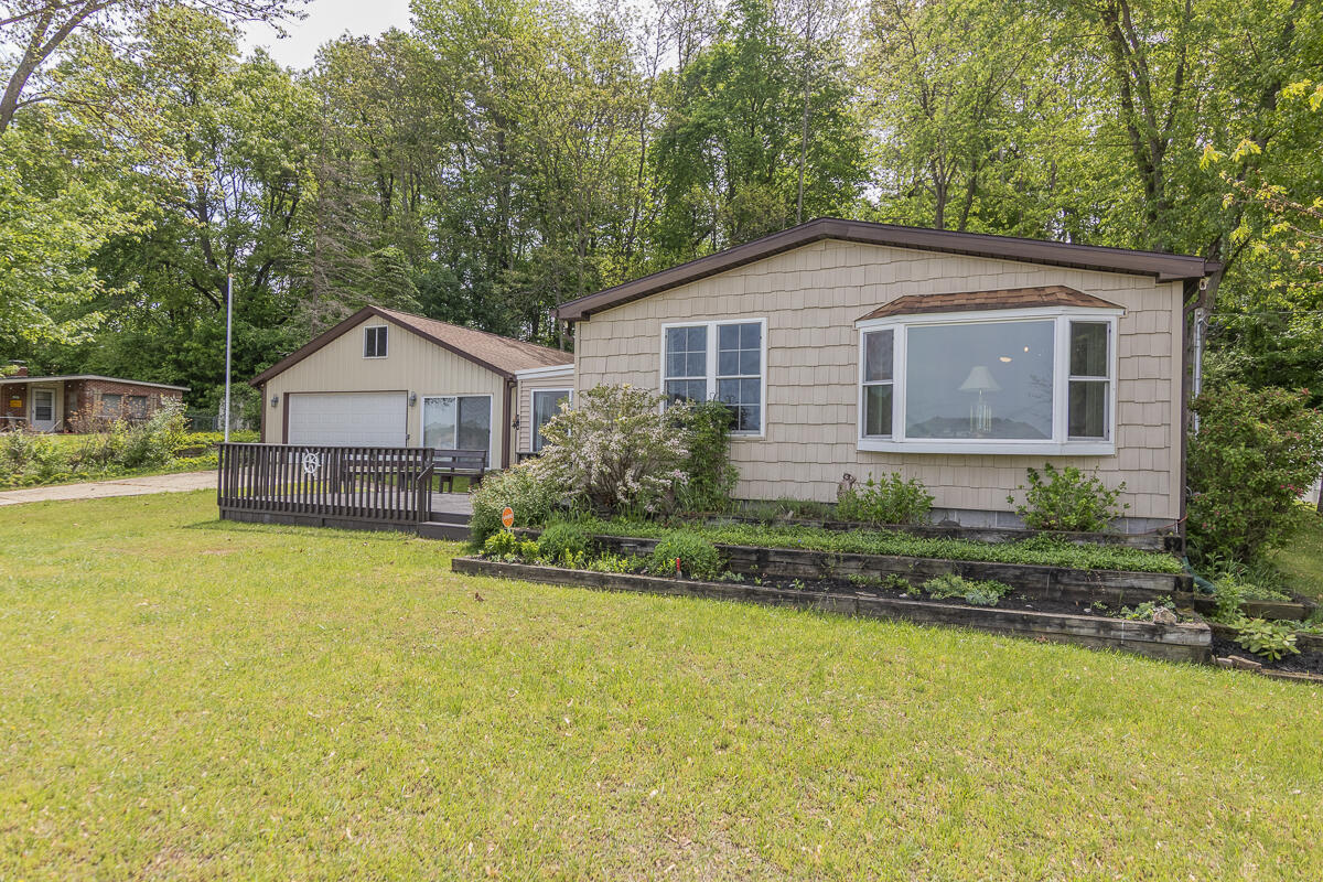 10303 Walnut Drive Three Rivers, MI 49093 - Photo 1 of 42 10303Walnut-56