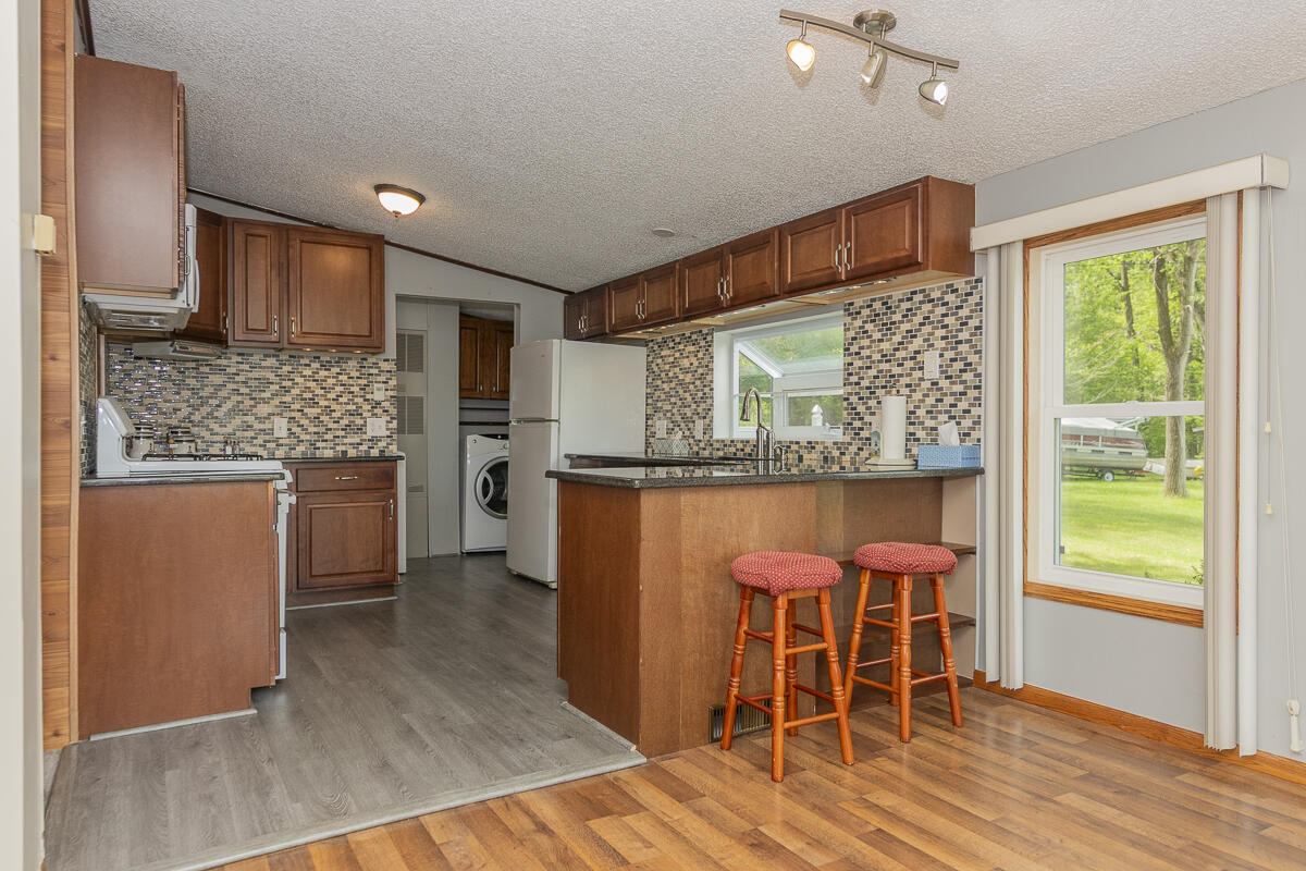 10303 Walnut Drive Three Rivers, MI 49093 - Photo 4 of 42 10303Walnut-24
