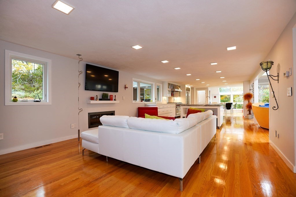 566 Middle Road Boxborough, MA 01719 - Photo 16 of 42