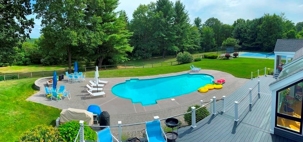 566 Middle Road Boxborough, MA 01719 - Photo 4 of 42