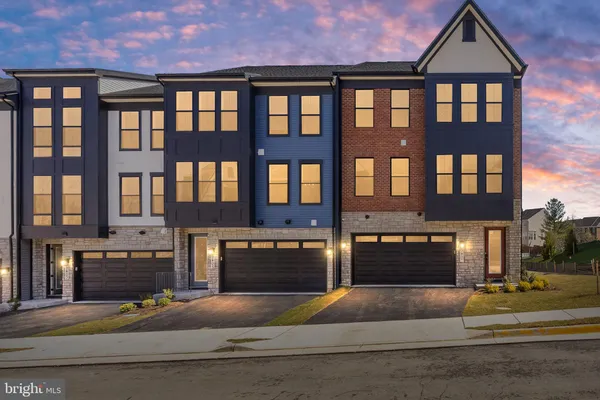 $1,067,615 | 8454 Begonia Lane, Lorton, VA 22079