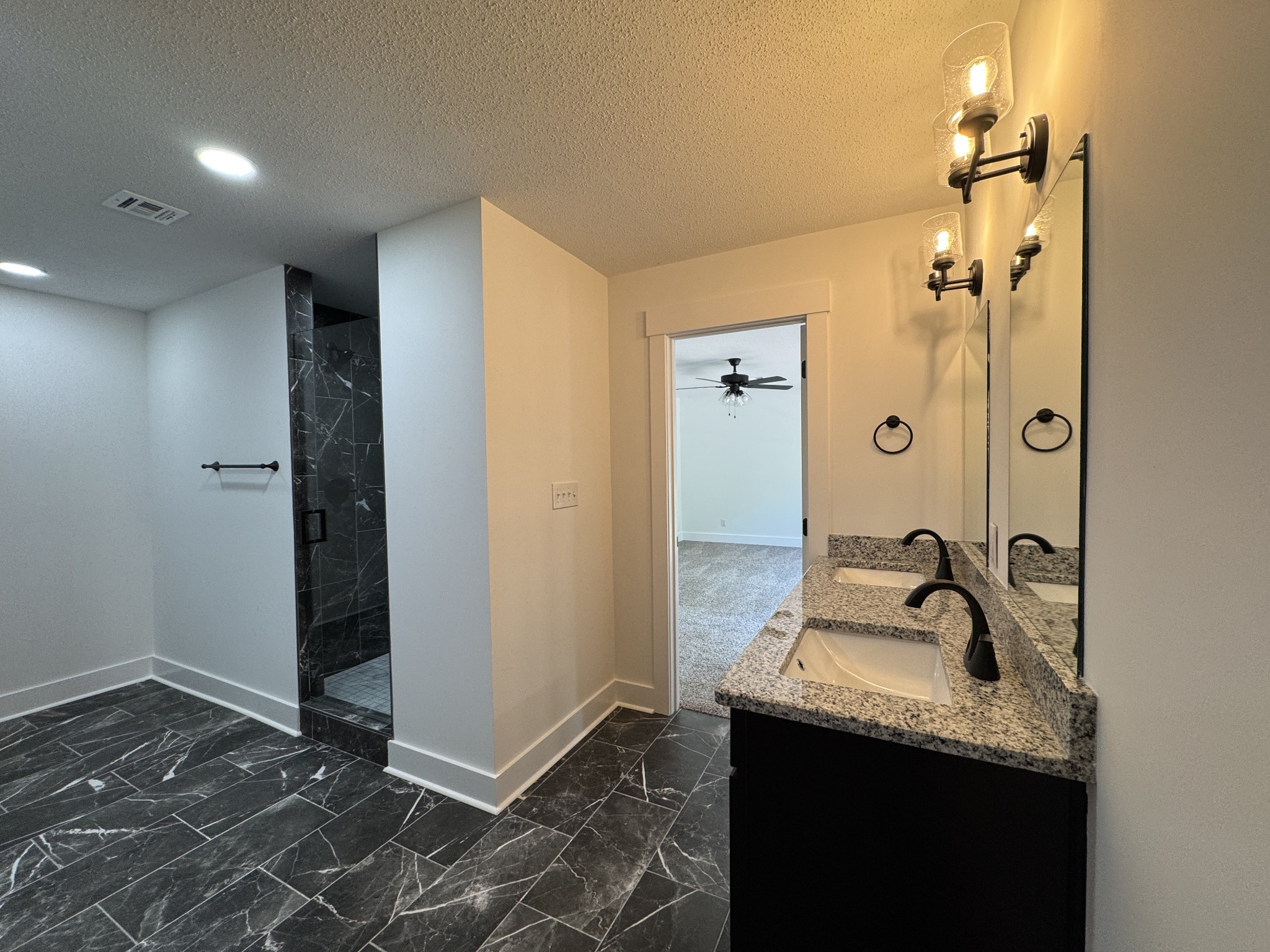 380 Martin Road Clarksville, TN 37042 - Photo 13 of 25