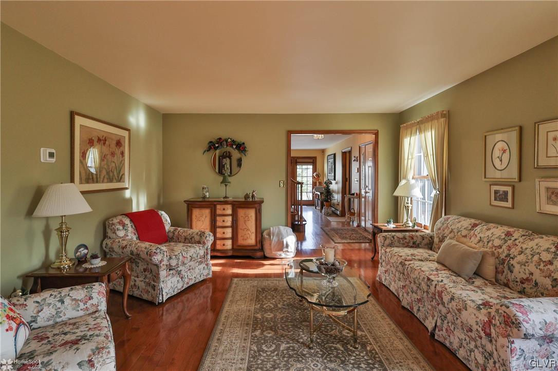193 Nolf Road Nazareth, PA 18064 - Photo 19 of 47 a living room with furniture and a lamp
