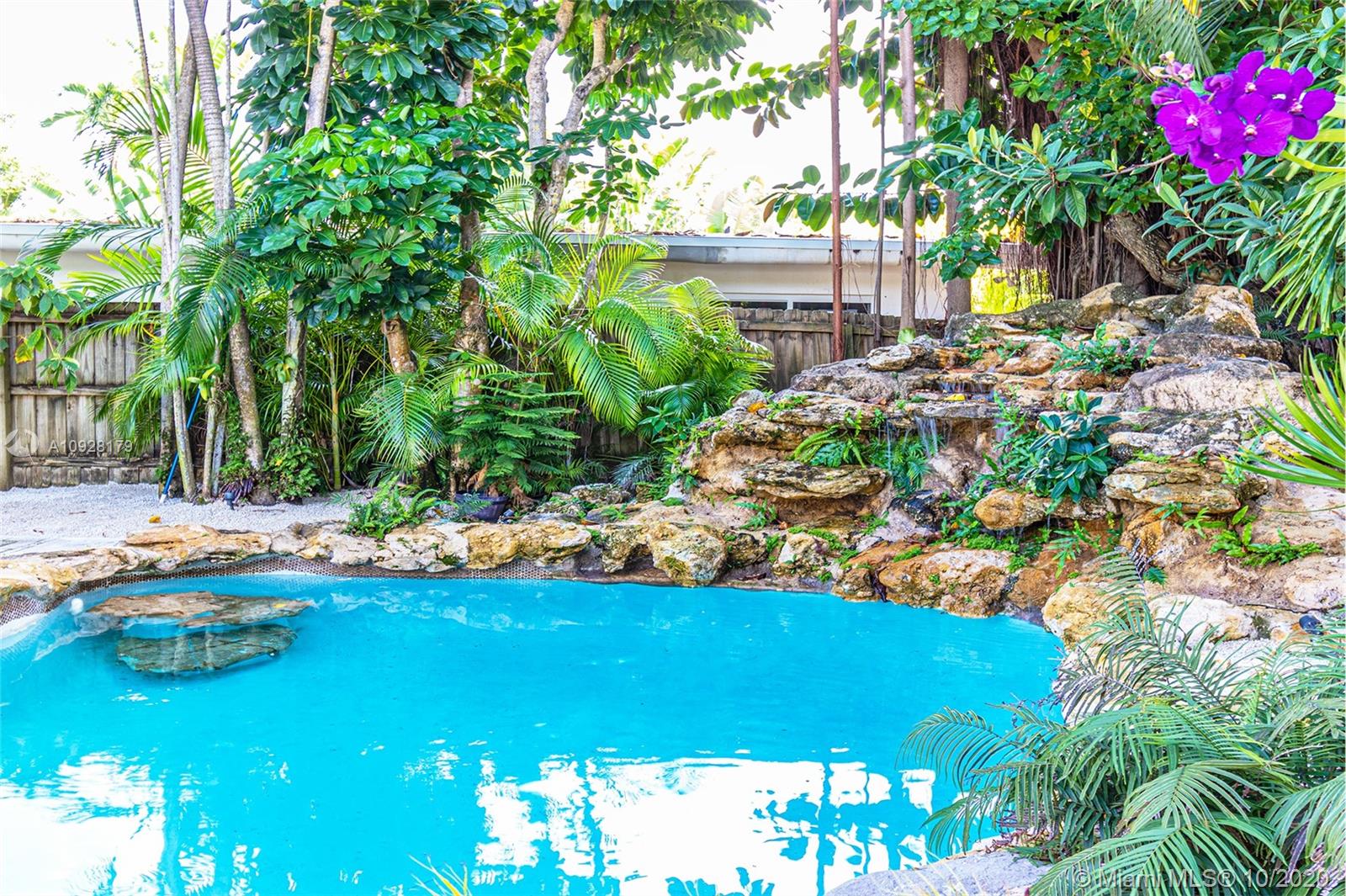 4344 Douglas Road Miami, FL 33133 - Photo 14 of 25 Gallery Image 14