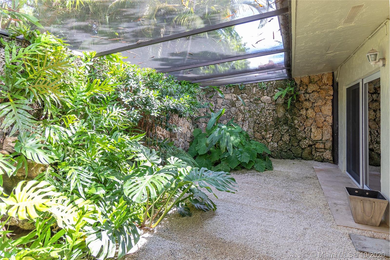 4344 Douglas Road Miami, FL 33133 - Photo 7 of 25 Gallery Image 7