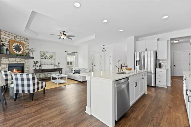 $619,900 | W252-n6642 Aspen Way, Sussex, WI 53089