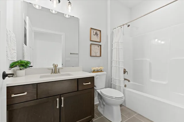 $619,900 | W252-n6642 Aspen Way, Sussex, WI 53089