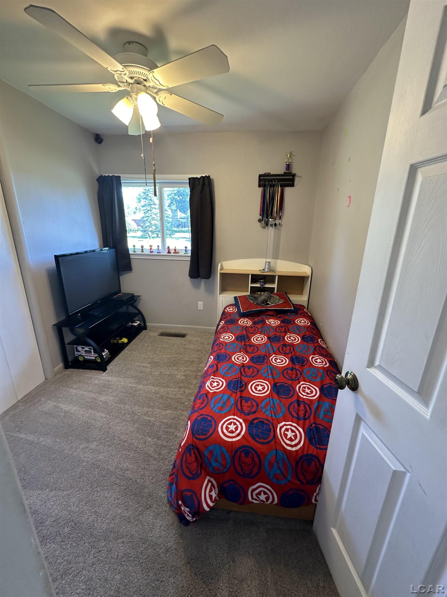 505 West Russell Road Tecumseh, MI 49286 - Photo 4 of 9 50143167-2a3cfab4-3b29-4a62-8b0b-f15449215a46.JPG