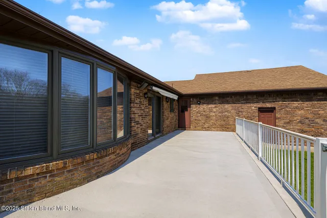 $1,499,000 | 77 Irvington Street | Huguenot