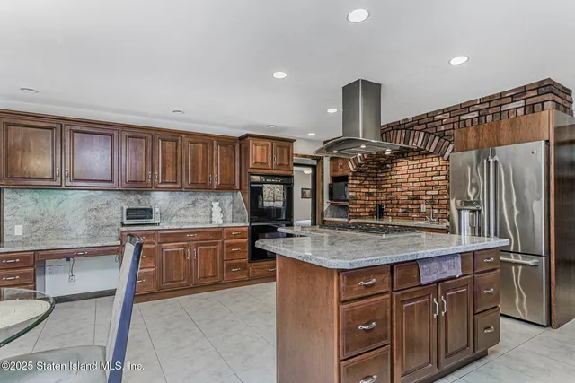 $1,499,000 | 77 Irvington Street | Huguenot