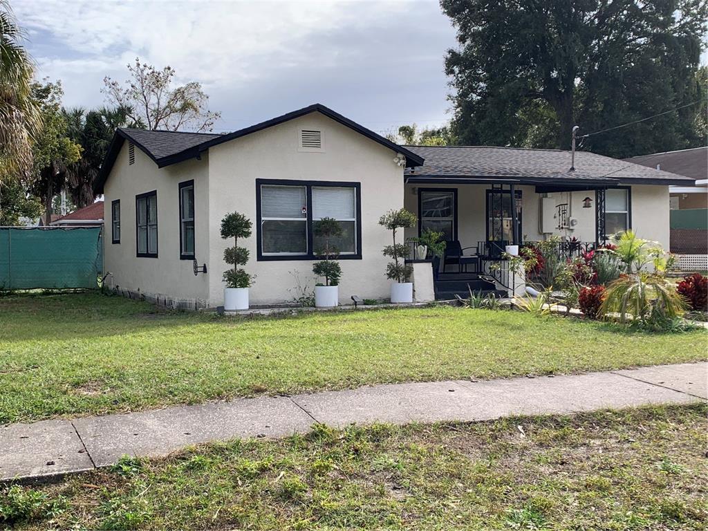 8523 North Mulberry St  