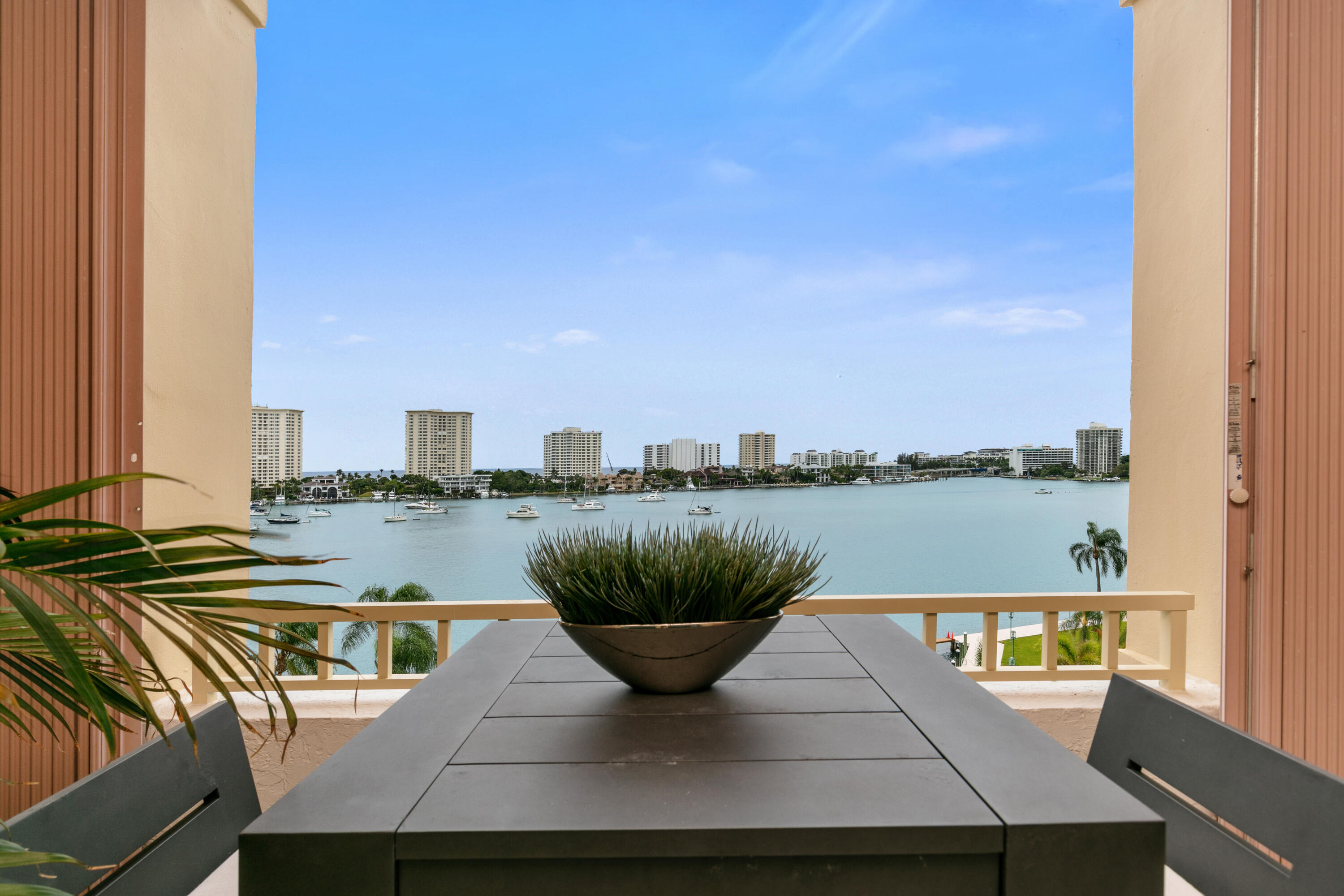 300 Southeast 5th Avenue, Unit 6050 Boca Raton, FL 33432 - Photo 27 of 43 2M8A7956