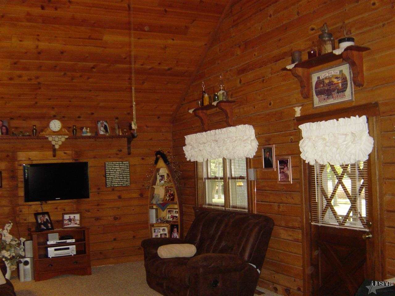 7557 North Meridian Road Uniondale, IN 46791 - Photo 3 of 30