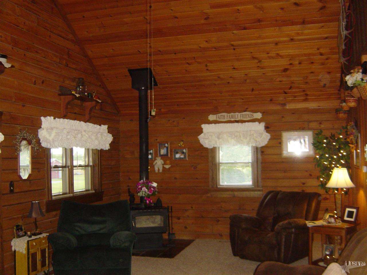 7557 North Meridian Road Uniondale, IN 46791 - Photo 4 of 30