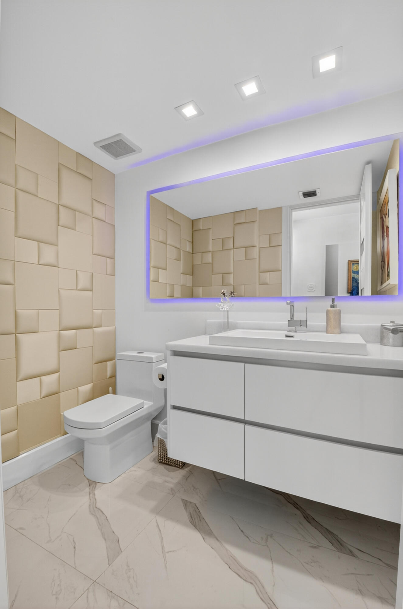 19297 Sabal Lake Drive, Unit 5072 Boca Raton, FL 33434 - Photo 20 of 59 a bathroom with a toilet a sink and mirror