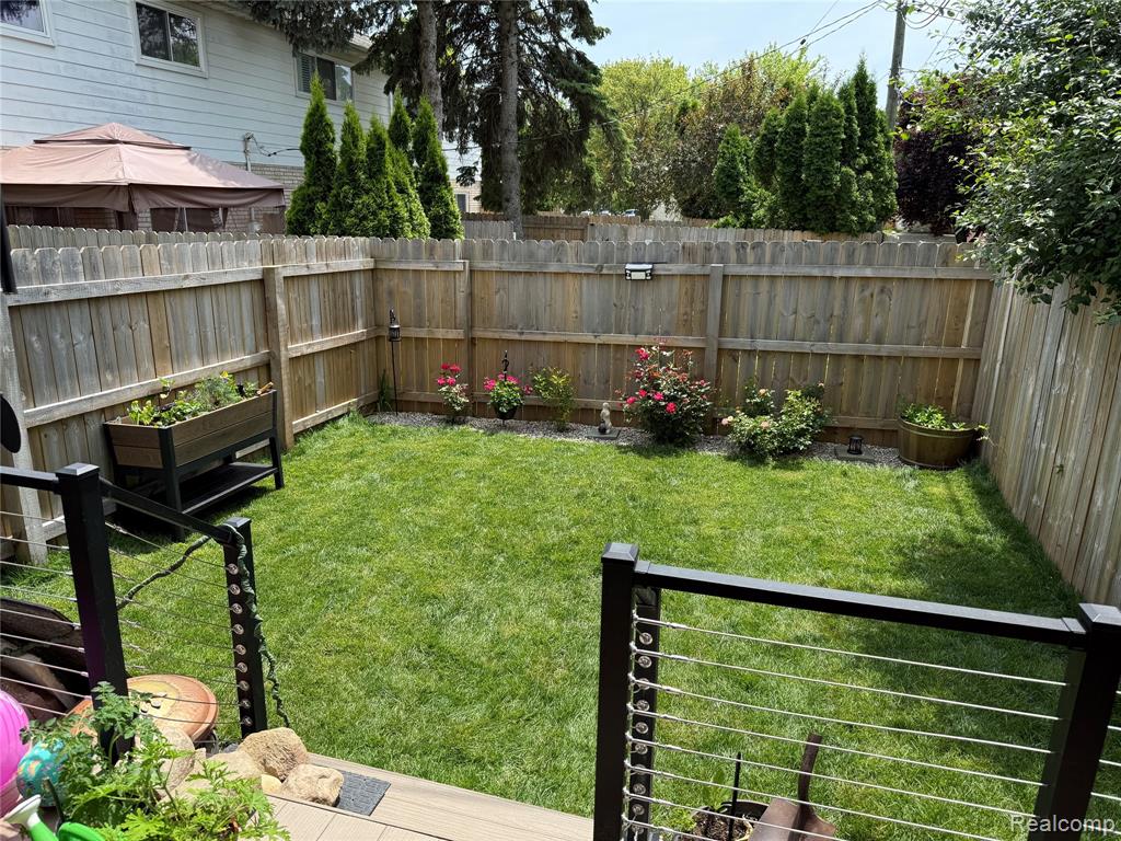 106 Manor Way Rochester Hills, MI 48309 - Photo 20 of 22