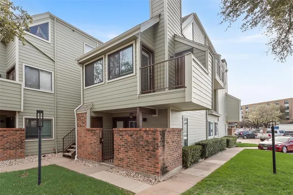 $189,900 | 3113 Sondra Drive, Unit 206, Fort Worth, TX 76107