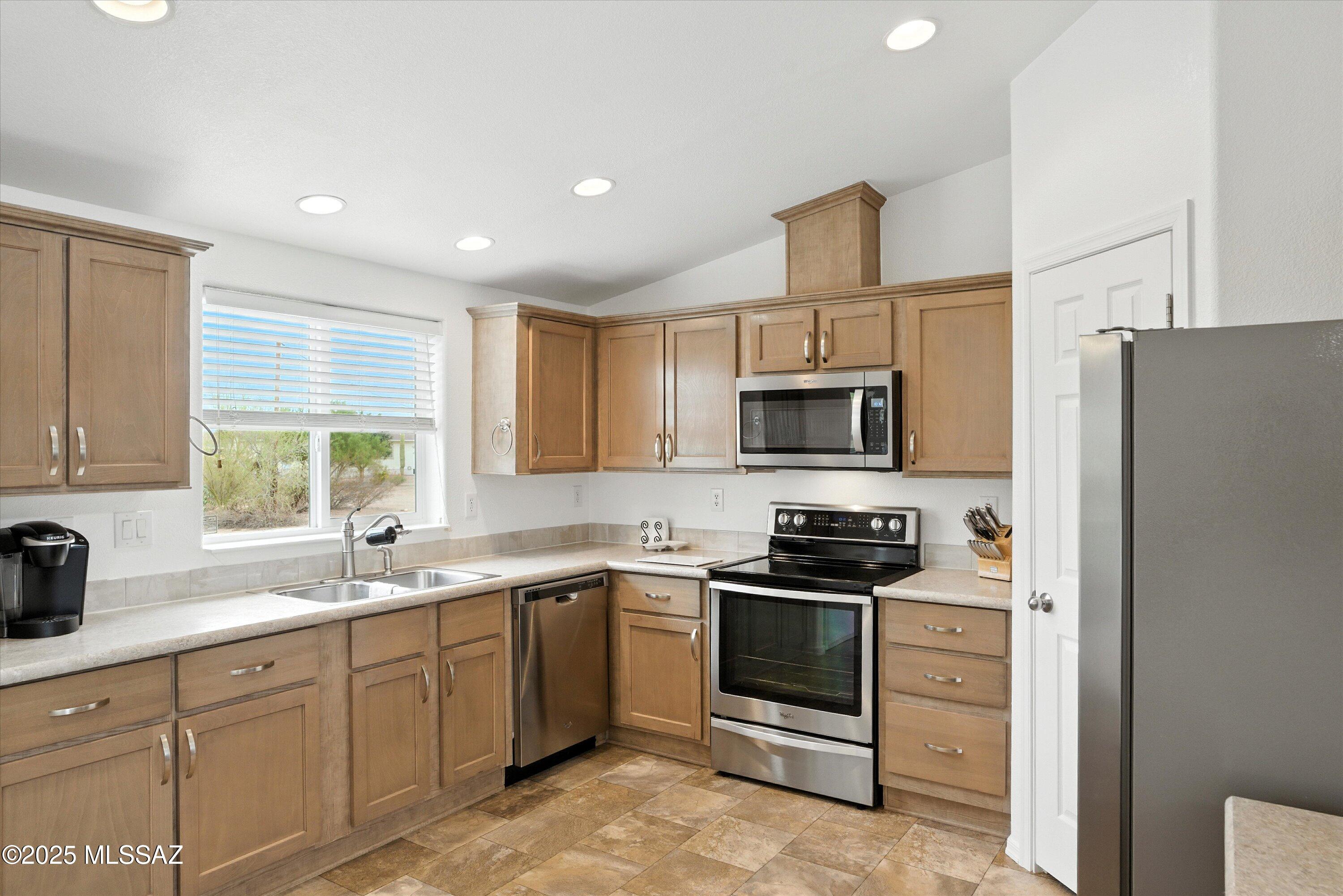 10597 West Mars Road Tucson, AZ 85743 - Photo 7 of 26 Gallery Image 7