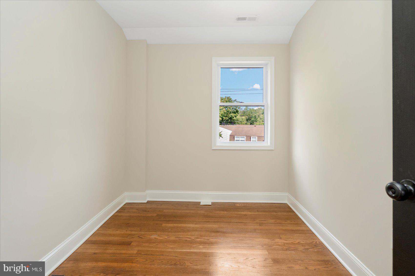 1438 Walker Avenue Baltimore, MD 21239 - Photo 26 of 43