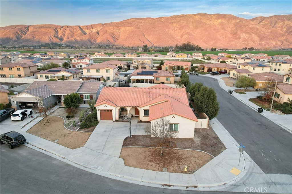 1667 Constant Trail San Jacinto, CA 92582 - Photo 37 of 44 an aerial view of residential houses and outdoor space