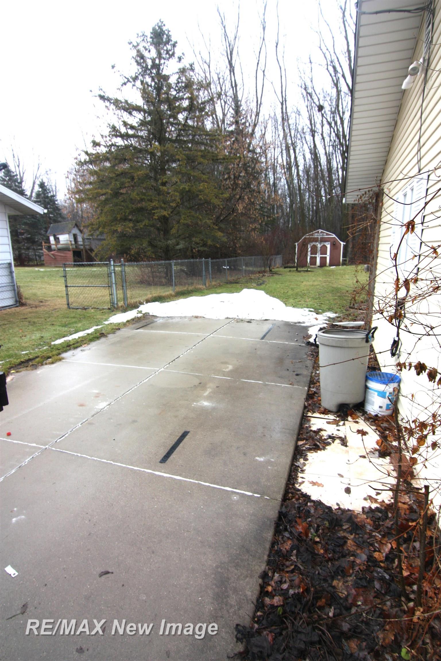 12495 Frost Road Hemlock, MI 48626 - Photo 28 of 28