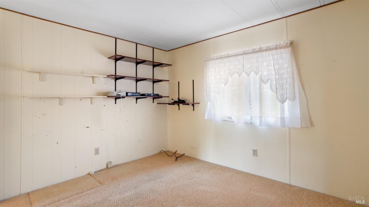 1544 Crown Road Petaluma, CA 94954 - Photo 17 of 27