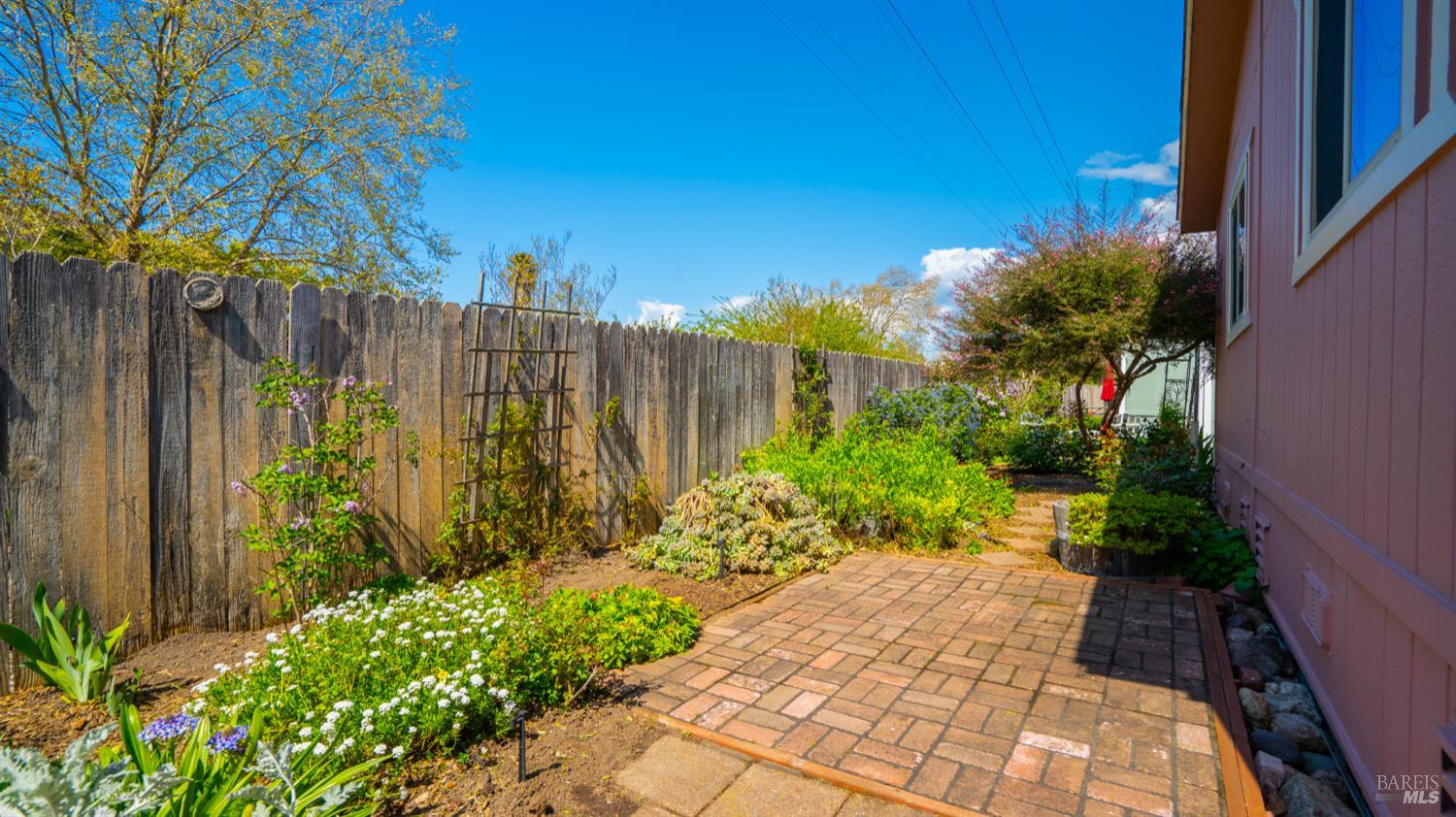 1544 Crown Road Petaluma, CA 94954 - Photo 24 of 27