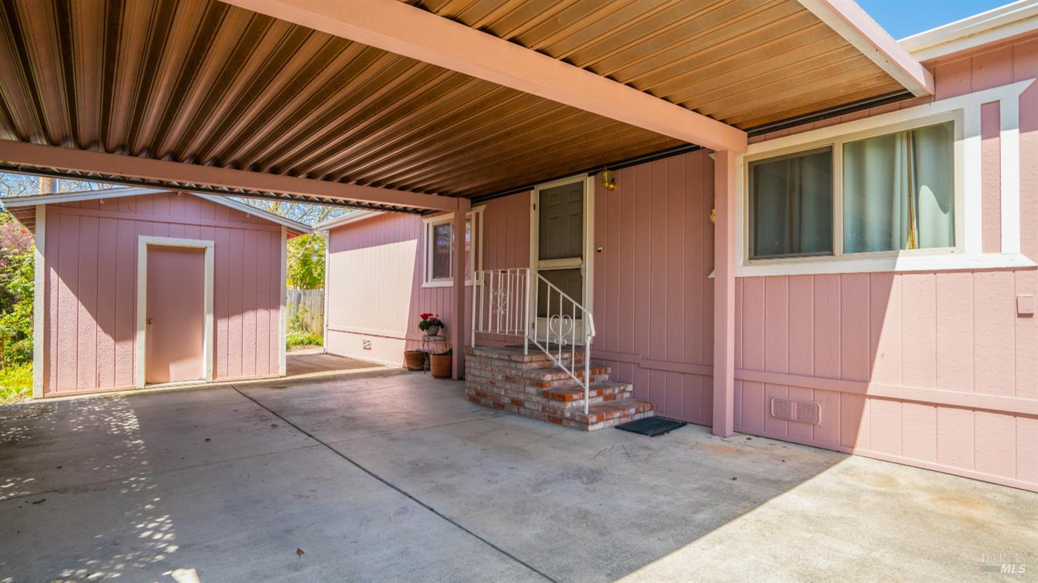 1544 Crown Road Petaluma, CA 94954 - Photo 4 of 27