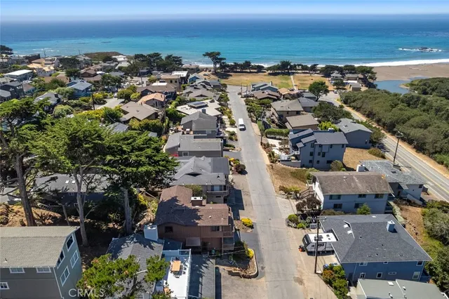 $1,250,000 | 444 Pembrook Drive, Cambria, CA 93428
