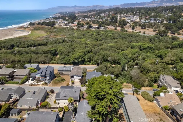 $1,250,000 | 444 Pembrook Drive, Cambria, CA 93428