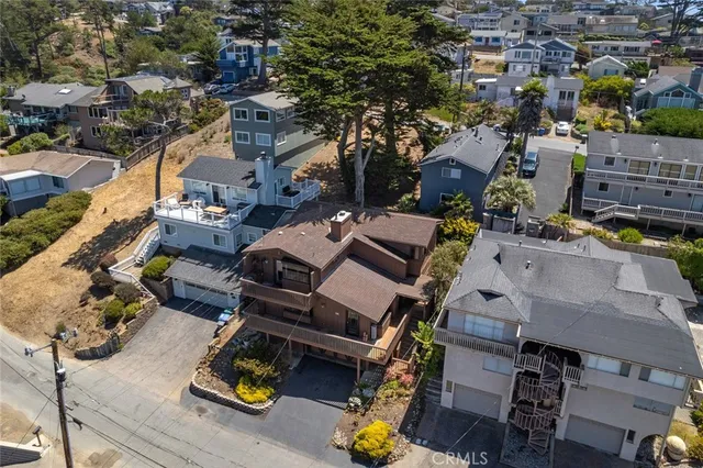 $1,250,000 | 444 Pembrook Drive, Cambria, CA 93428