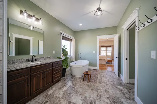 $675,000 | 224 Murray Road, Belvidere, TN 37306