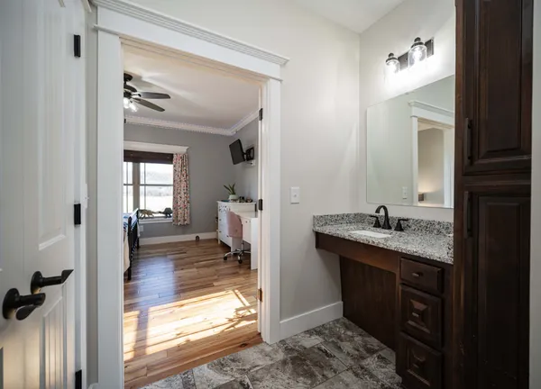 $675,000 | 224 Murray Road, Belvidere, TN 37306