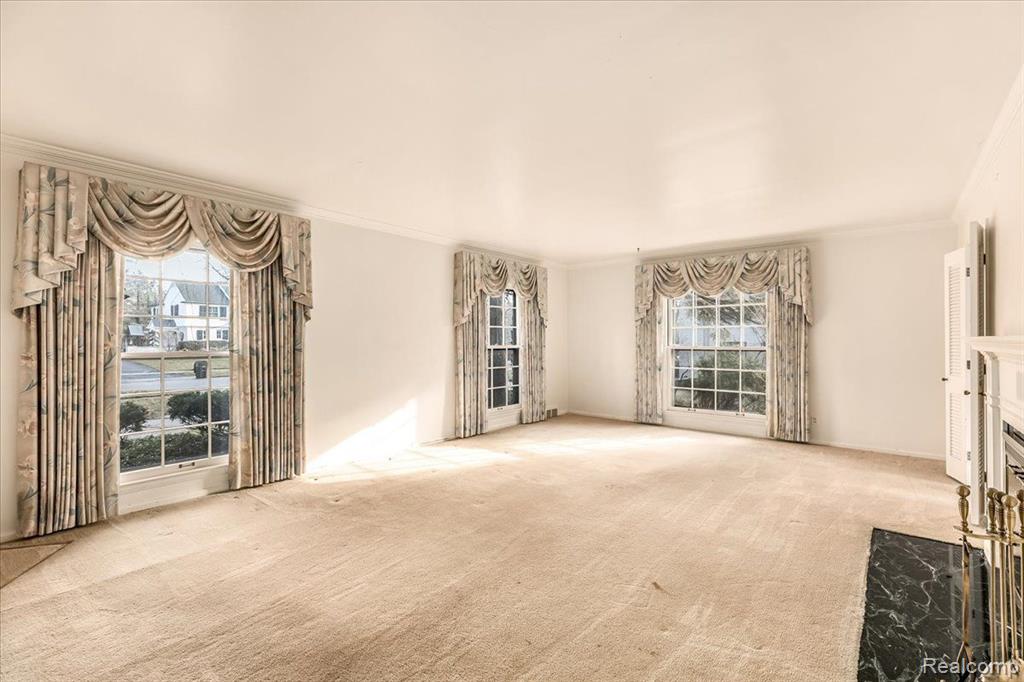 125 Stephens Road Grosse Pointe Farms, MI 48236 - Photo 6 of 50