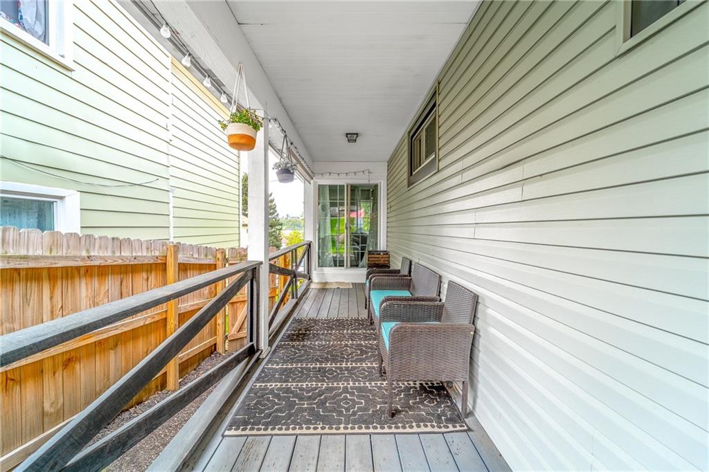 604 Lincoln Street Rochester, PA 15074 - Photo 20 of 23 a view of balcony with furniture
