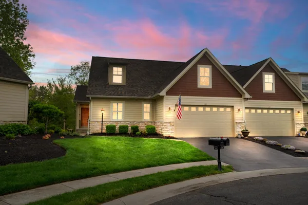 $475,000 | 1167 Cross Creeks Ridge, Pickerington, OH 43147