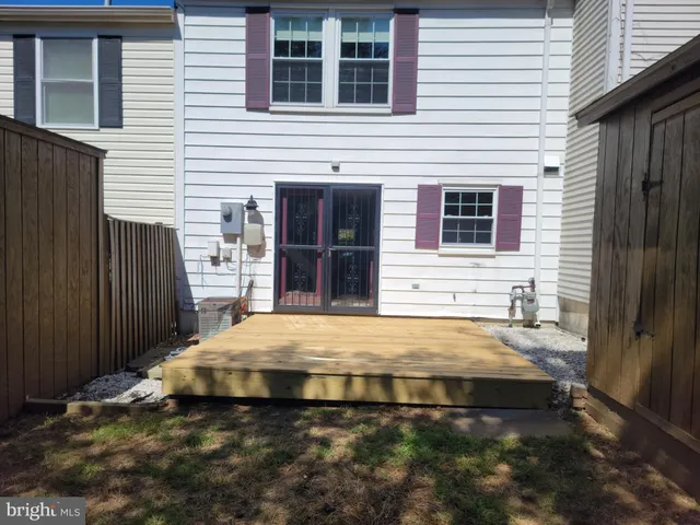 $2,300 | 7475 Lone Star Road, Lorton, VA 22079