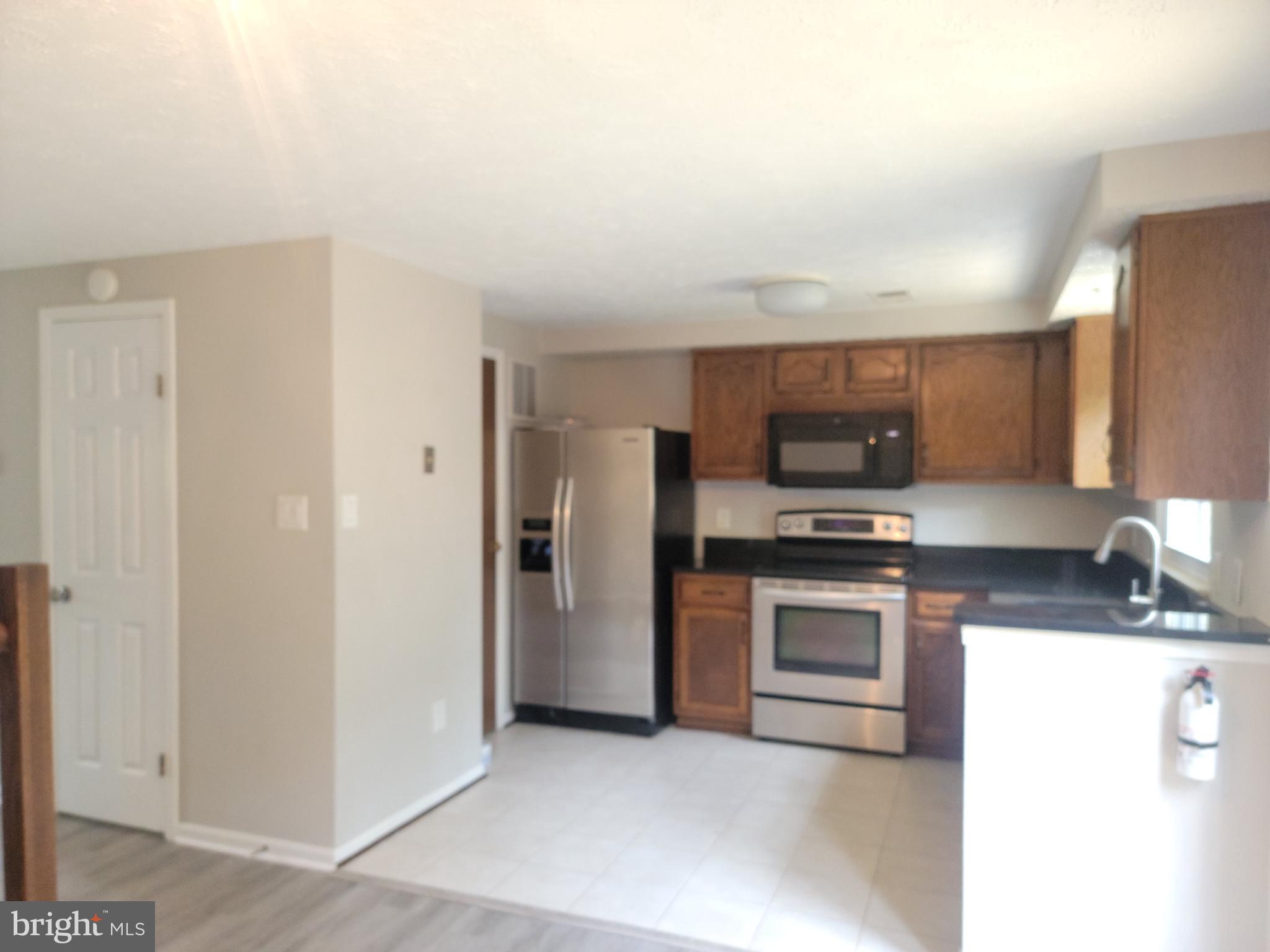 7475 Lone Star Road Lorton, VA 22079 - Photo 6 of 14 Kitchen