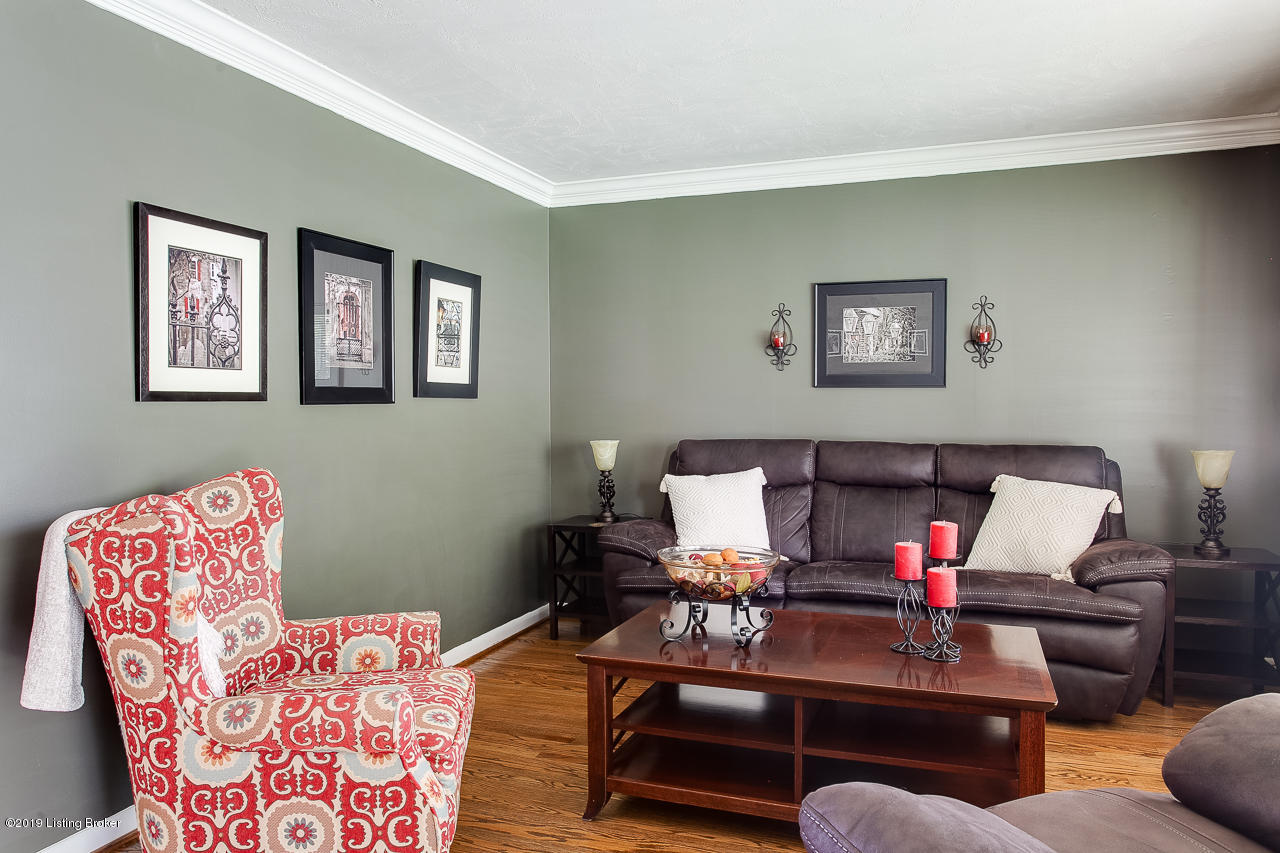 6326 Hunters Grove Road Louisville, KY 40216 - Photo 8 of 39 6326 Hunters Grove Rd-8